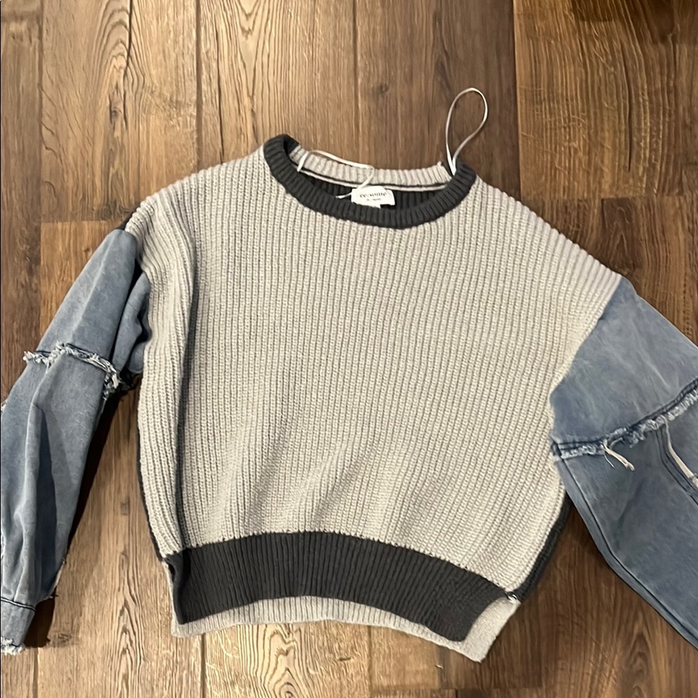 Eesome Gray and Blue Contrast Sweater